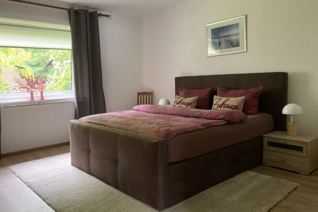 398478-Bedroom