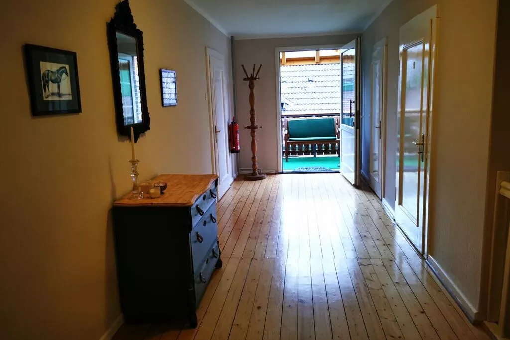 329114-View