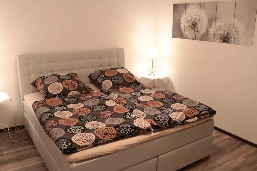 247283-Bedroom