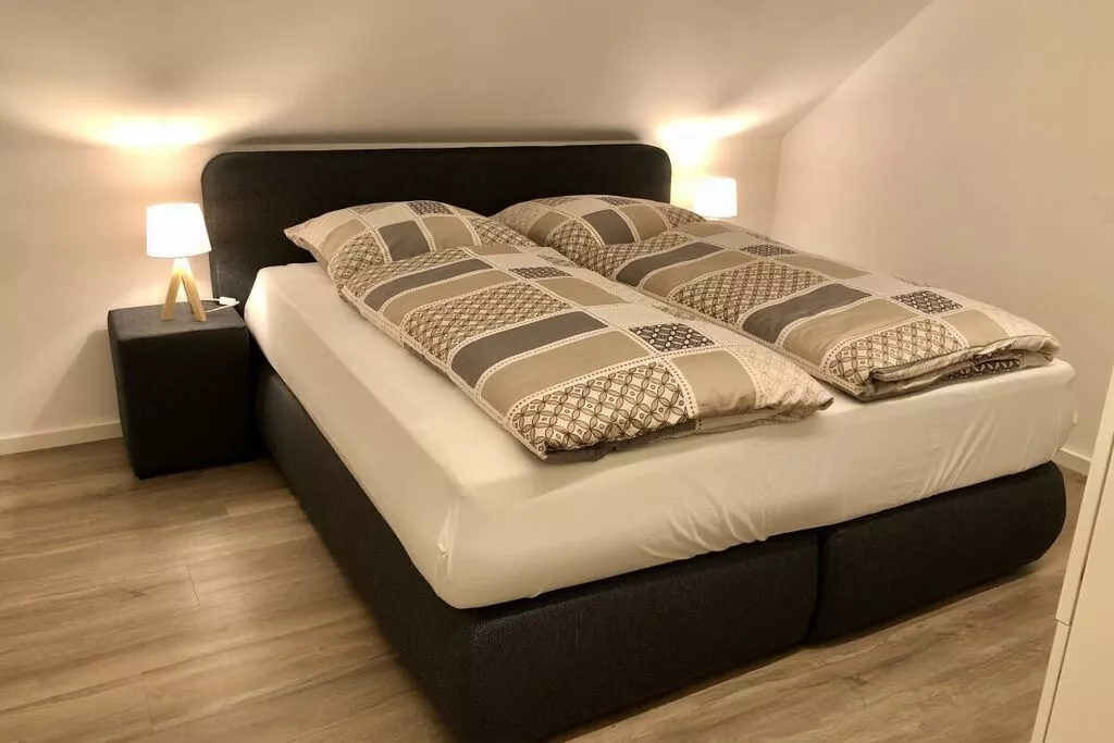 298879-Bedroom