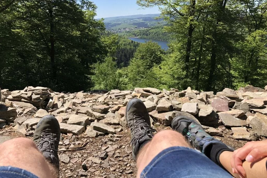 298879-View