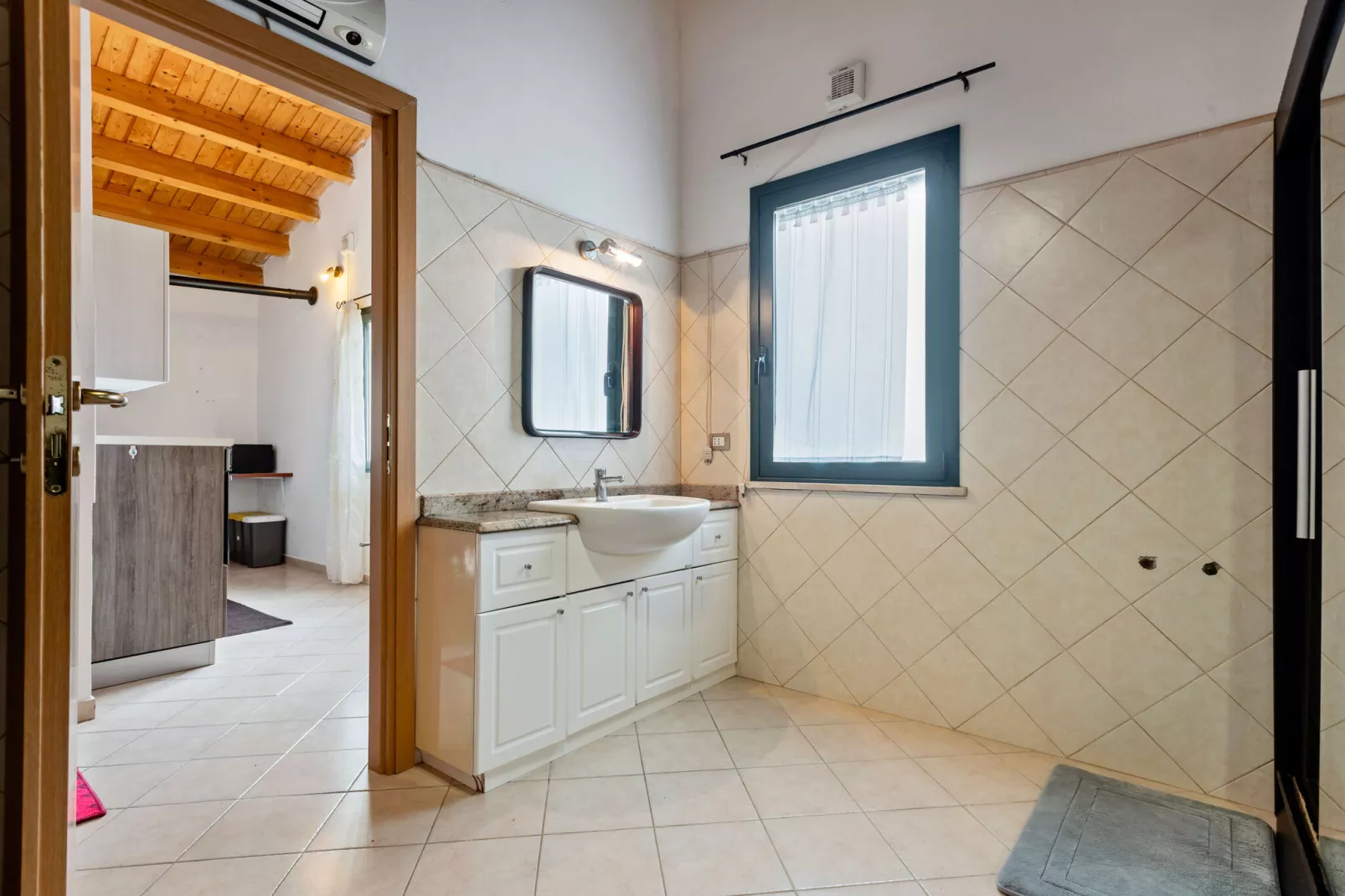 Villa Manca-Bathroom