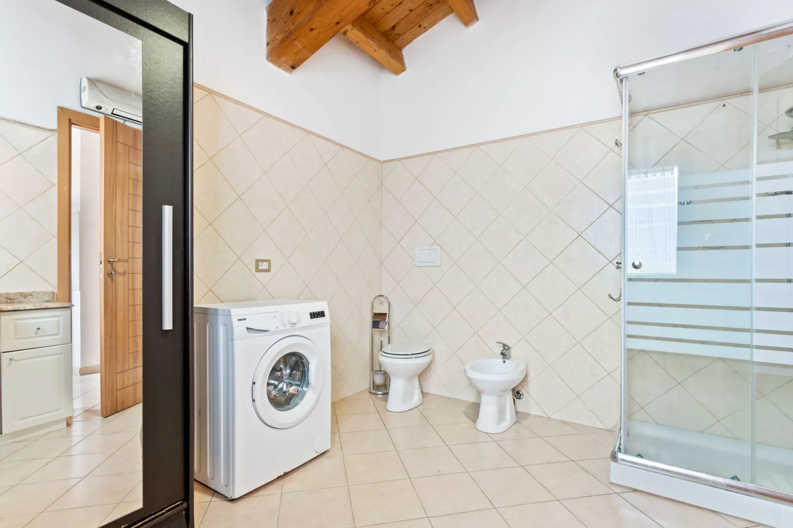 Villa Manca-Bathroom