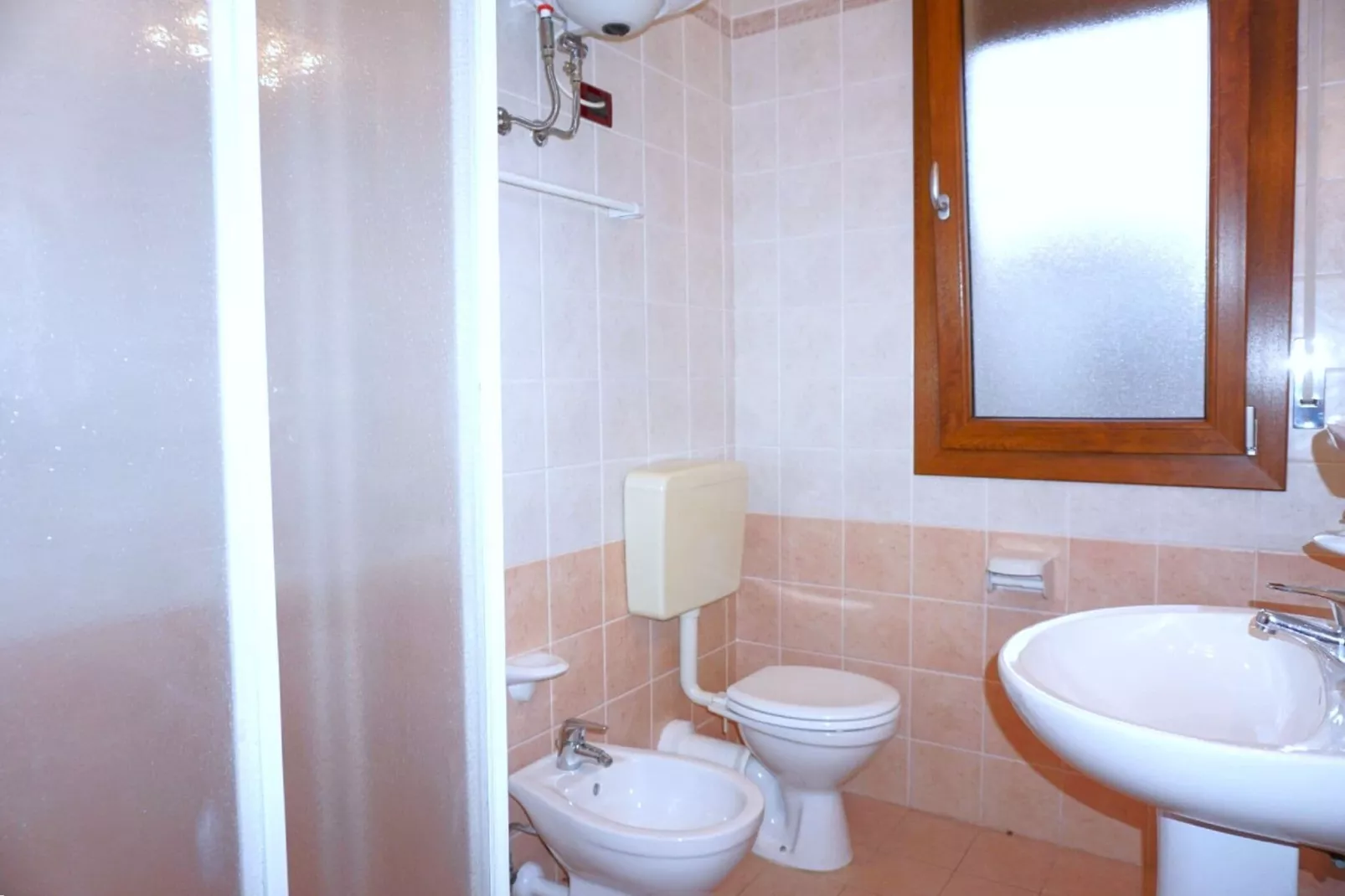 Ginepri C 10-Badezimmer