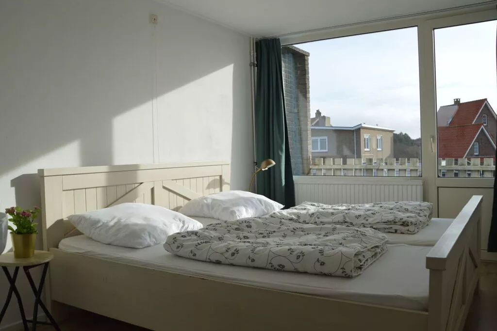 382008-Bedroom