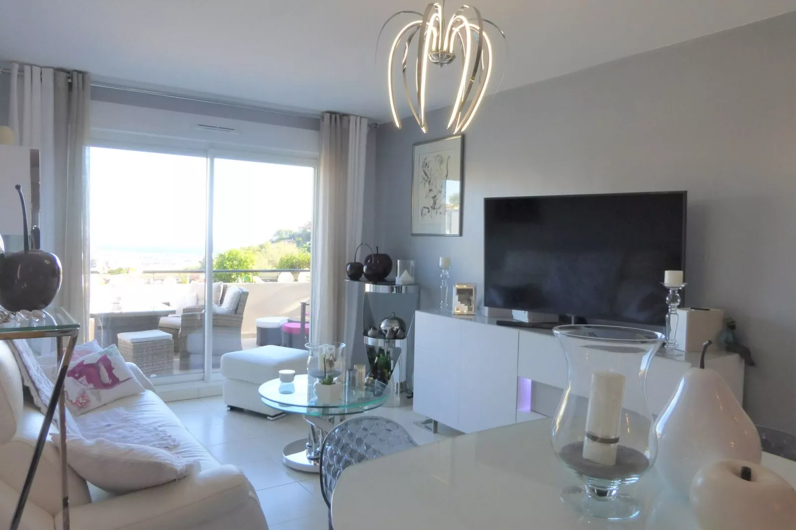 Ferienwohnung in Mandelieu-La Napoule-Wohnzimmer