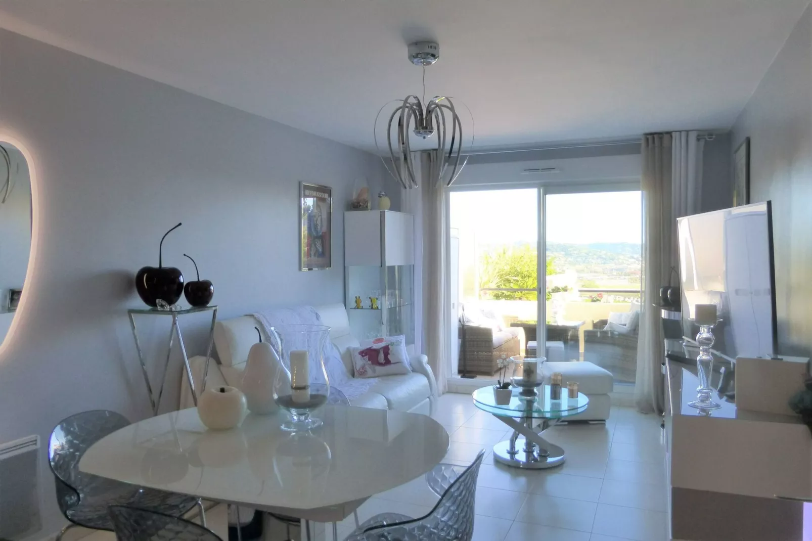 Ferienwohnung in Mandelieu-La Napoule-Wohnzimmer