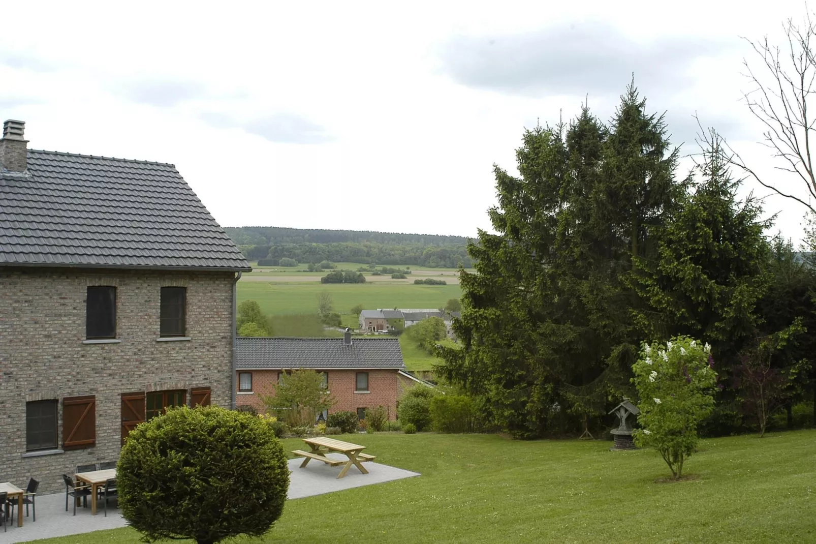 Le Bastillon-Exterior summer