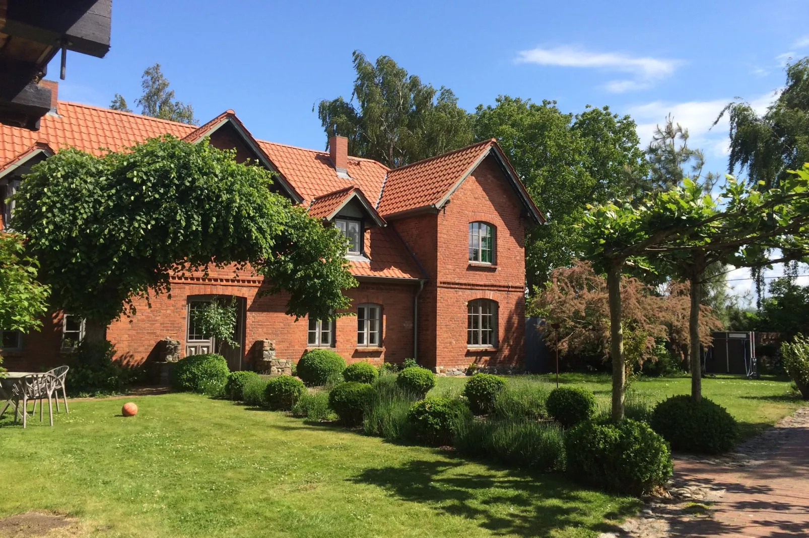 Die Hofwohnung 1-Exterior summer