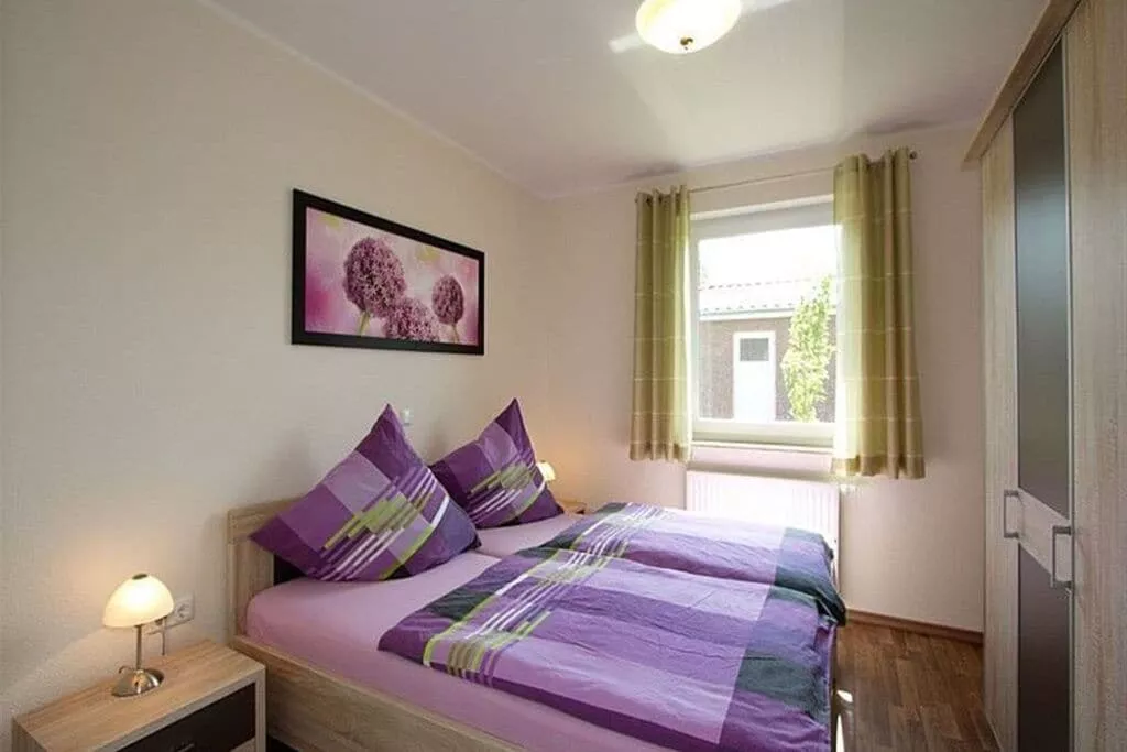 175825-Bedroom
