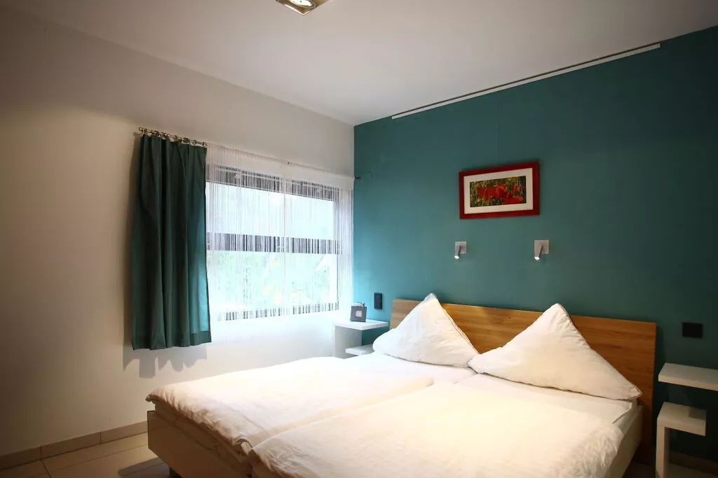 257914	-Bedroom