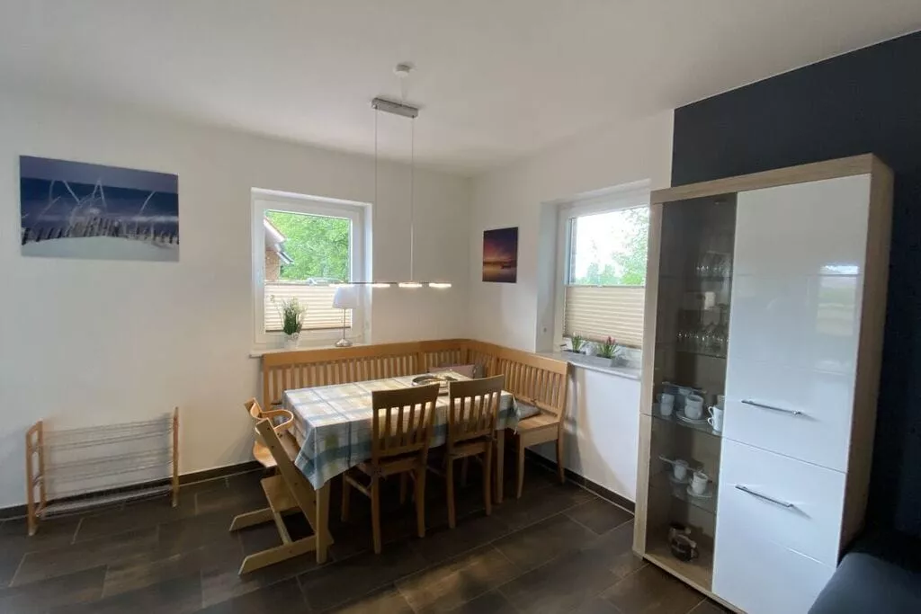 216495-Dining room