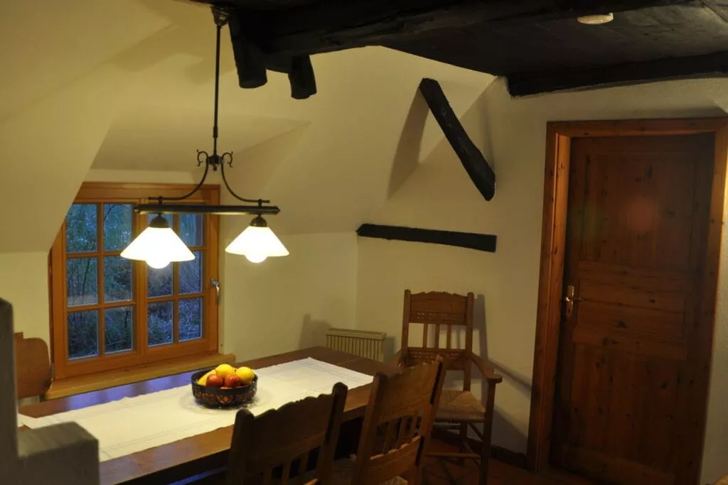 117658-Dining room