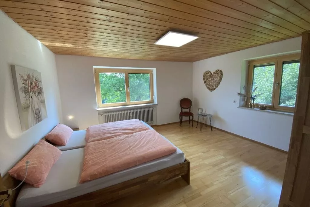 345885-Bedroom