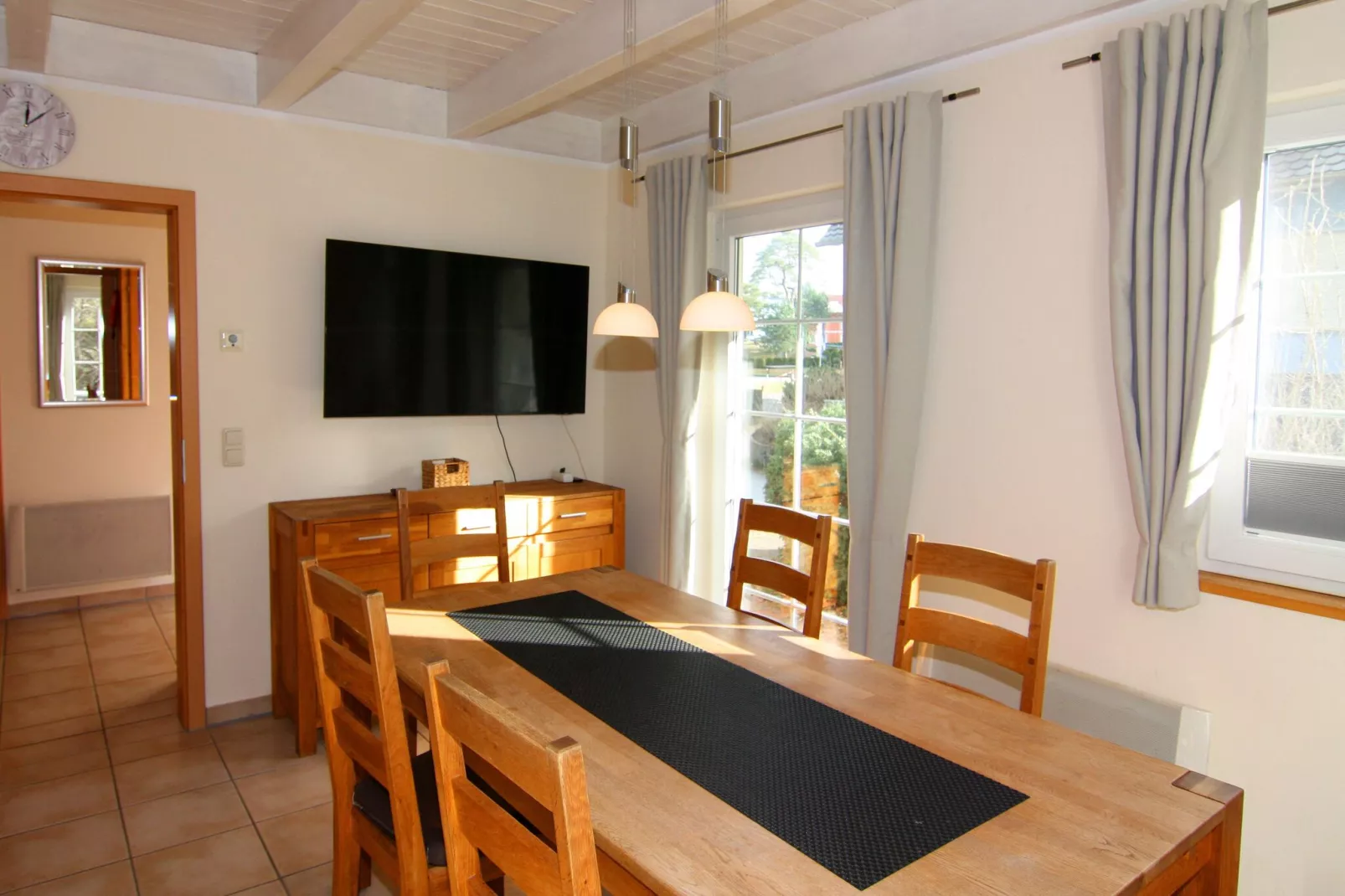 DHH Strandhaus links-Dining room