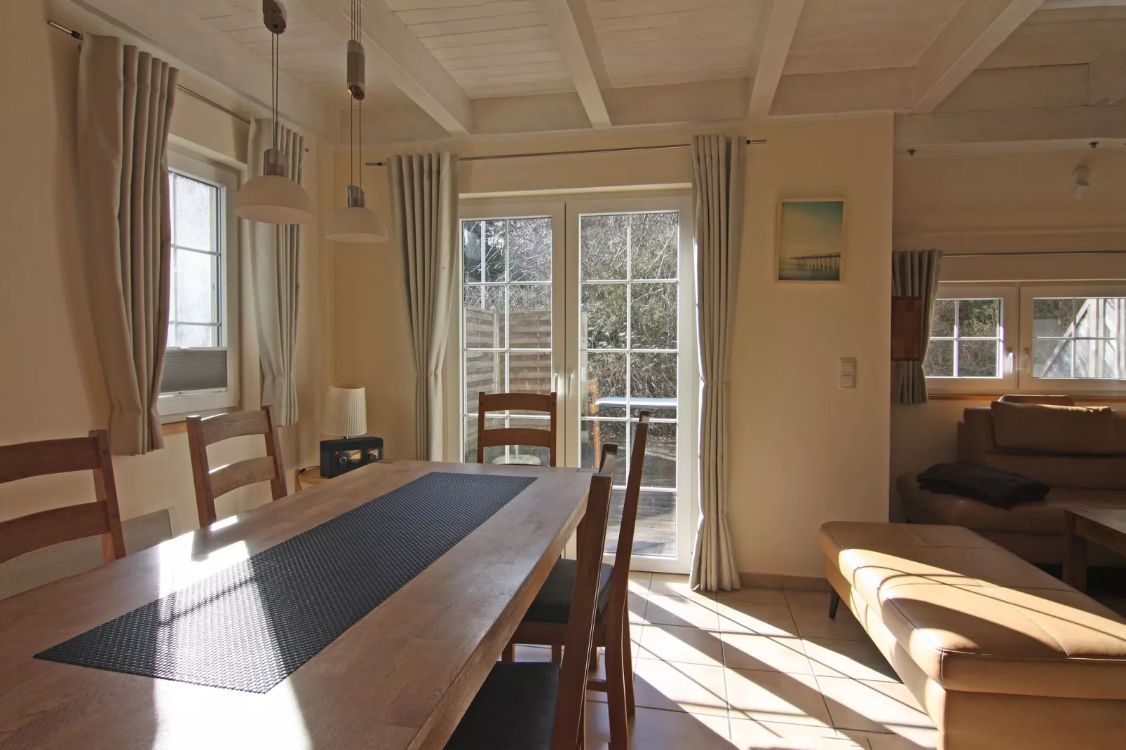 DHH Strandhaus links-Living room