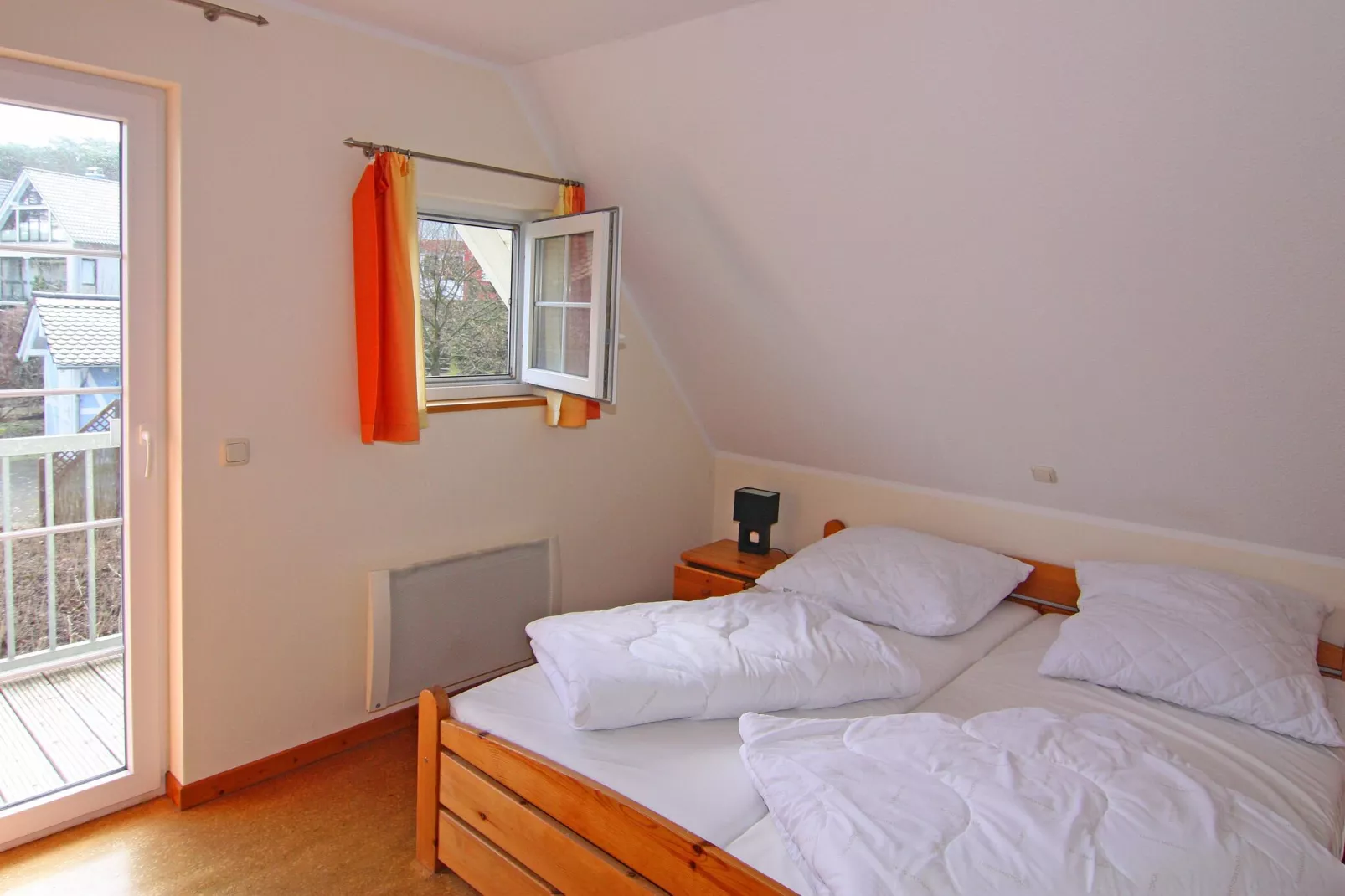 DHH Strandhaus links-Bedroom