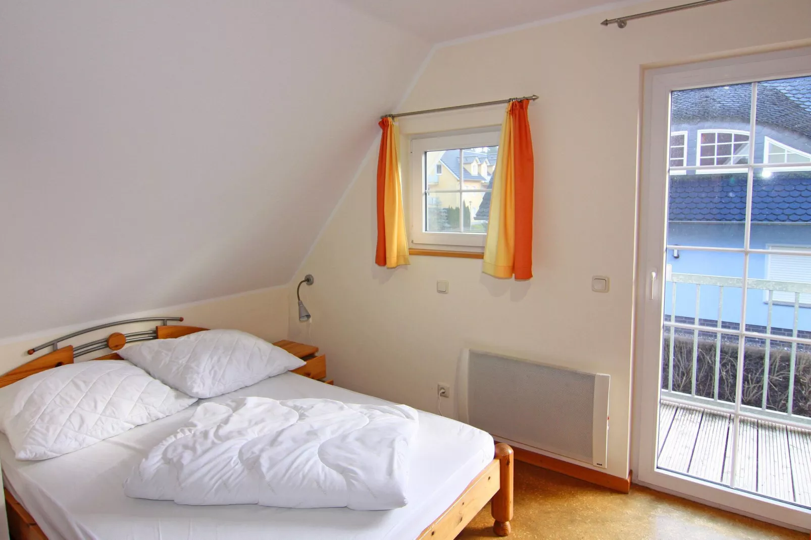 DHH Strandhaus links-Bedroom
