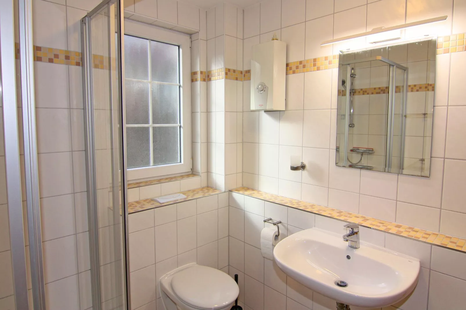 DHH Strandhaus links-Bathroom