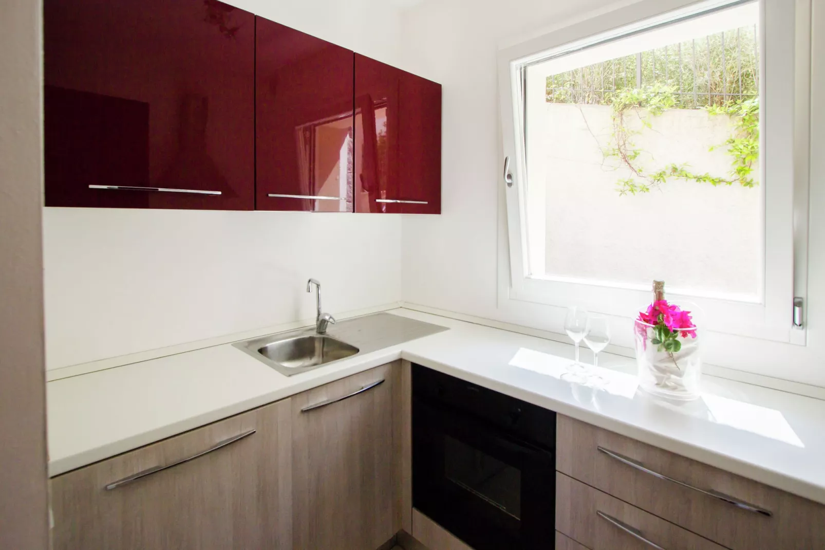 Ea Bianca Bilo 4-Kitchen