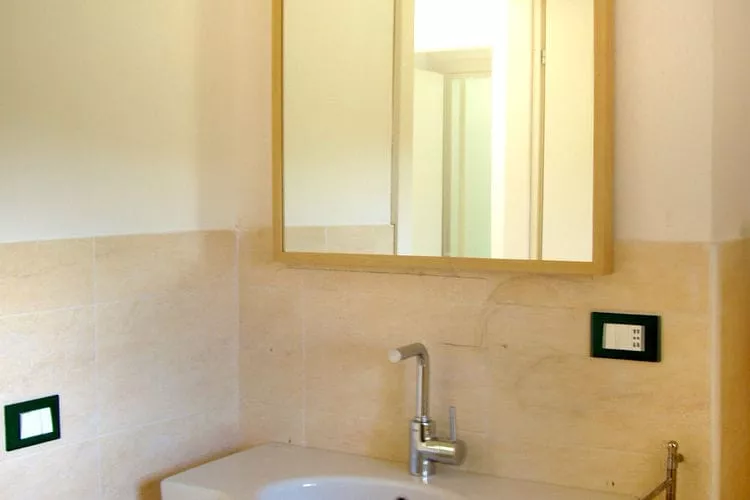 Ea Bianca Bilo 4-Bathroom