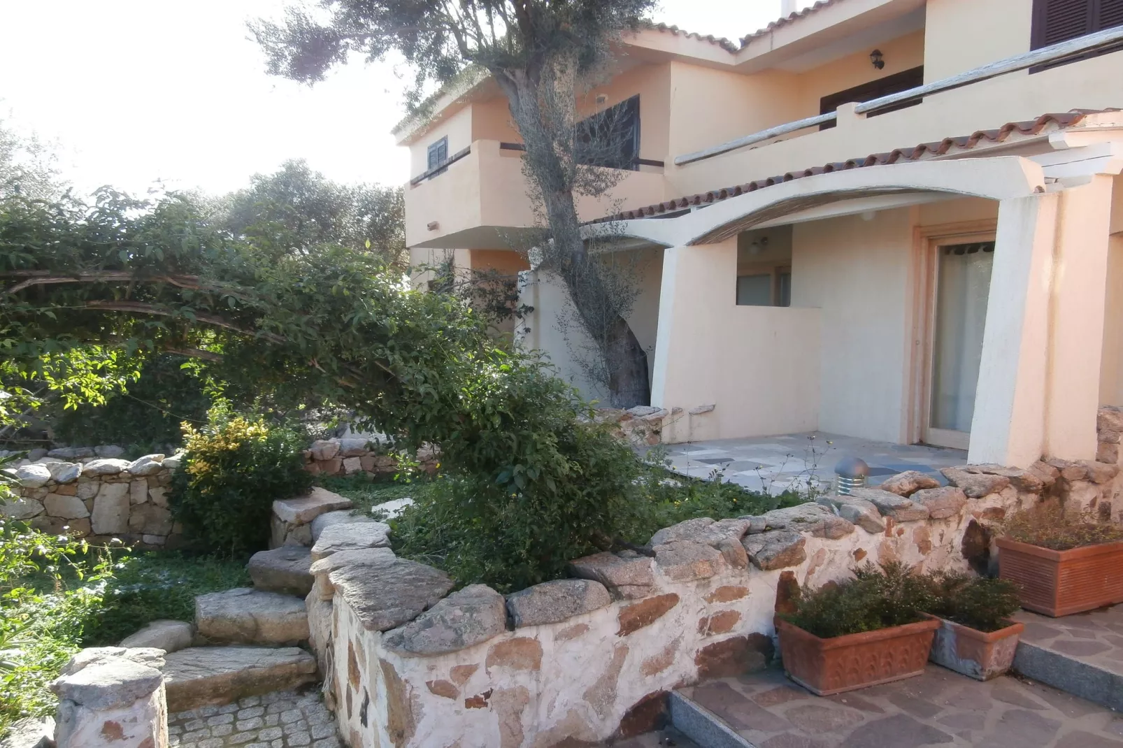 Baia de Bahas Trilo 6-Gardens summer