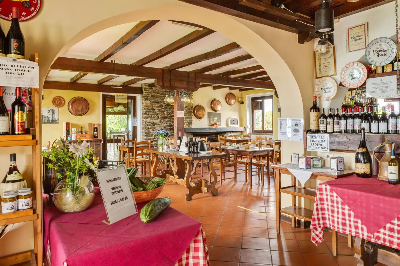 Ginestra-Dining room