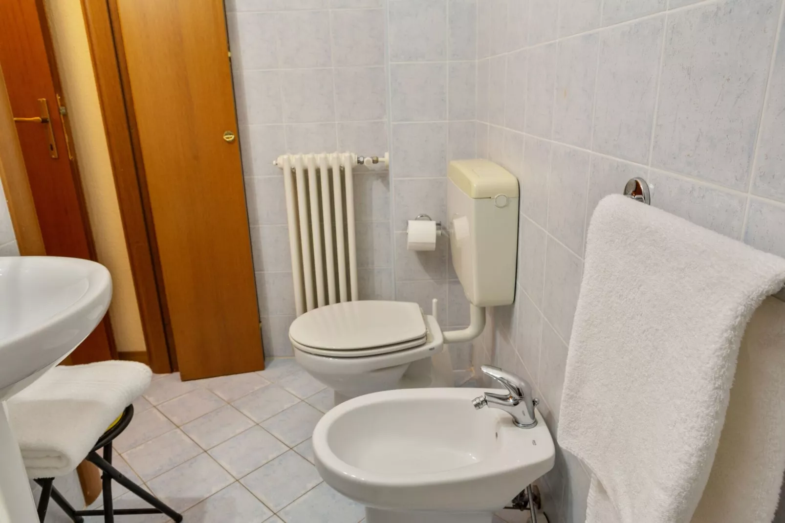 Ginestra-Bathroom