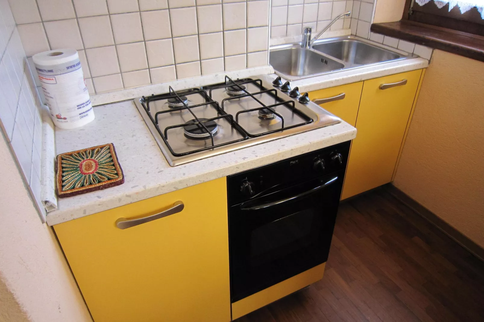 Ginestra-Kitchen