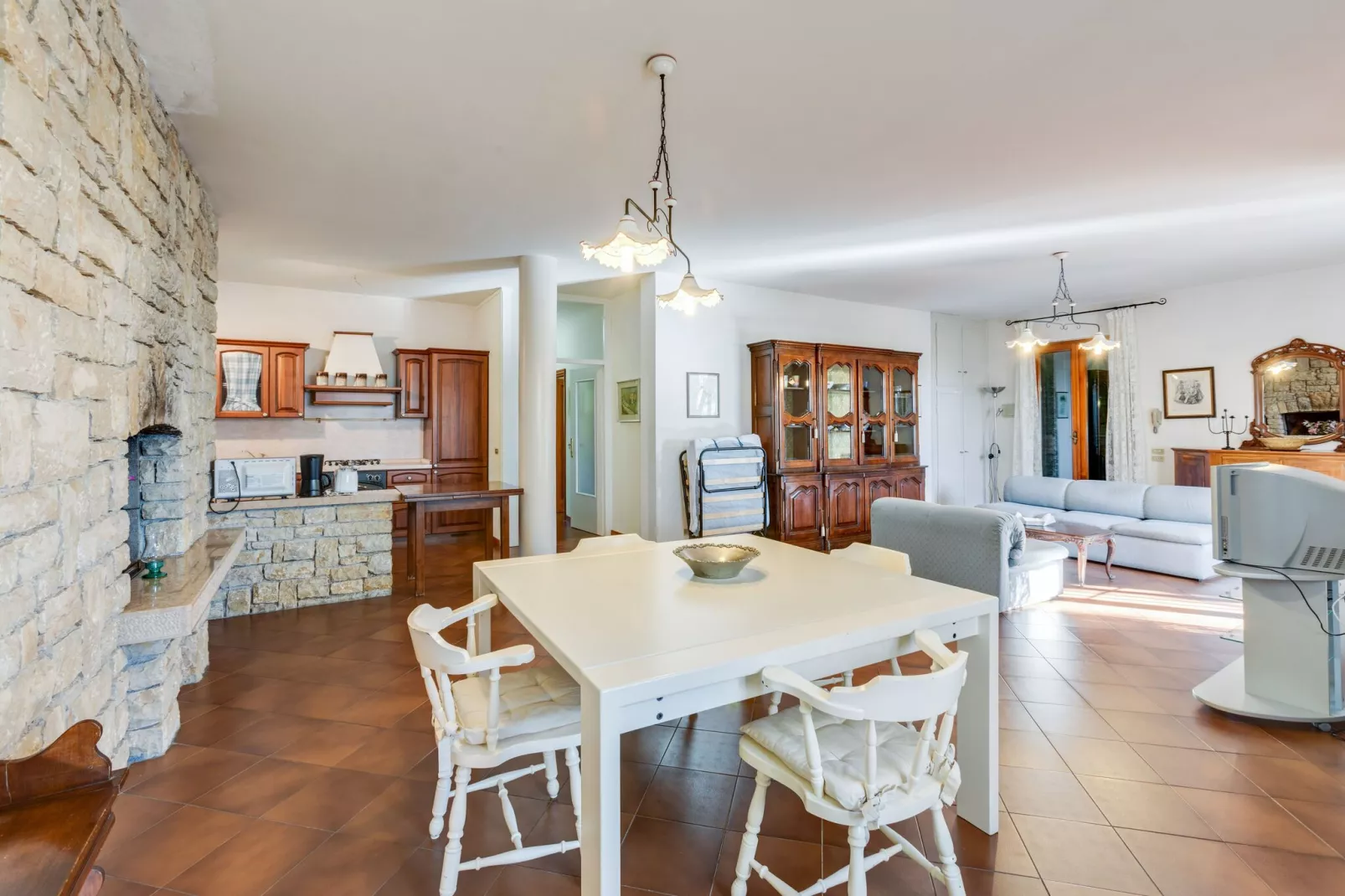 Villa Barono-Dining room