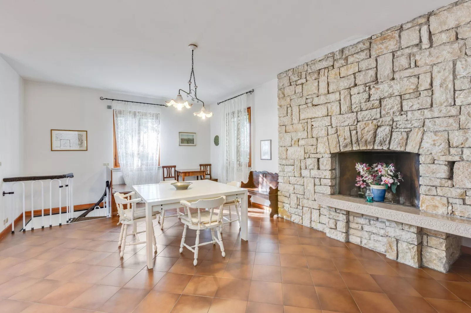 Villa Barono-Dining room