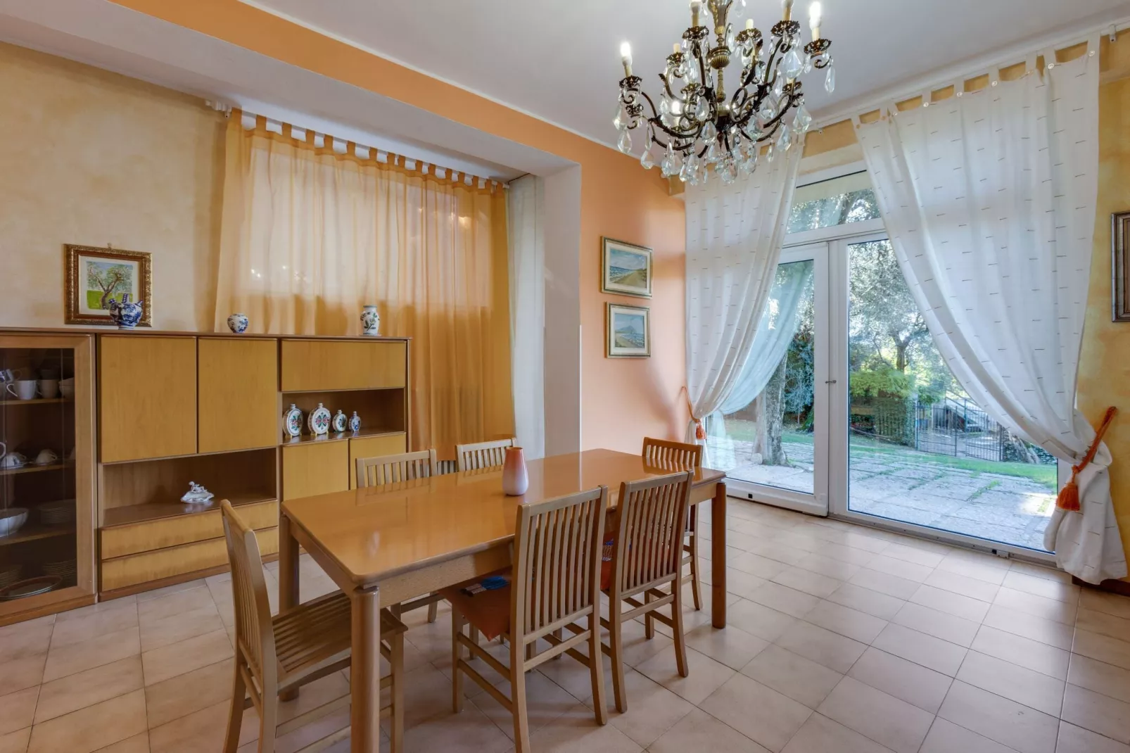 Villa Vista Lago-Salle à manger
