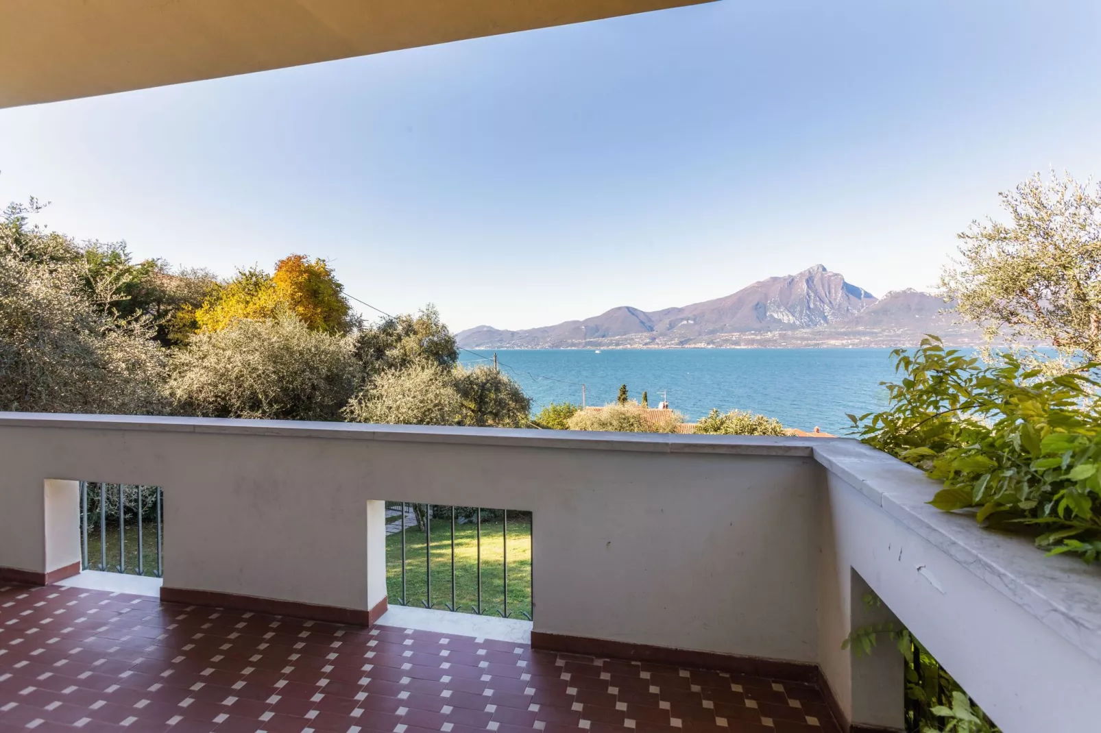 Villa Vista Lago-Balcon-terrasse