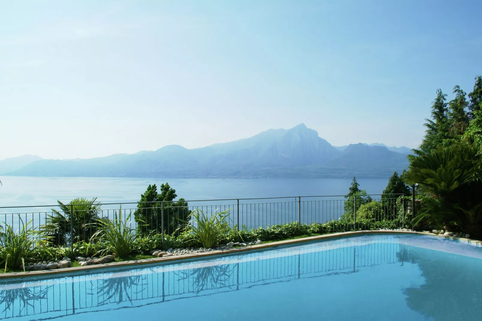 Villa Albisano-Vue d'été