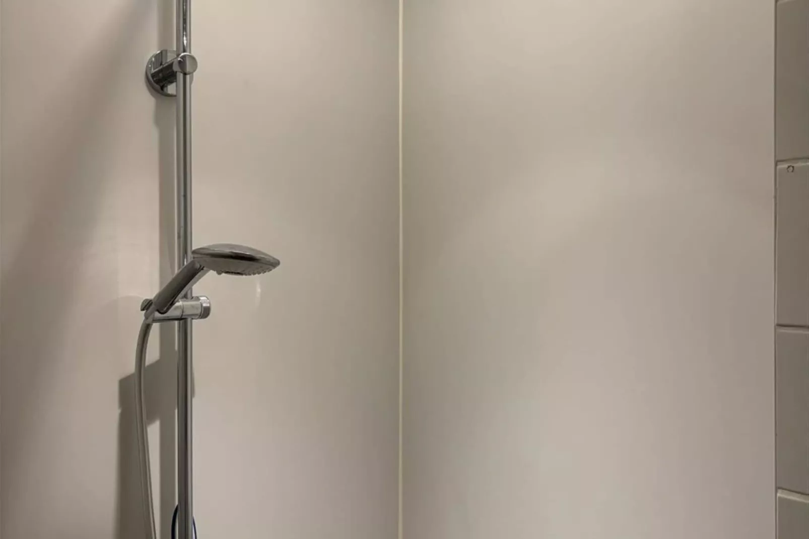 Gianinna 0001-Bathroom