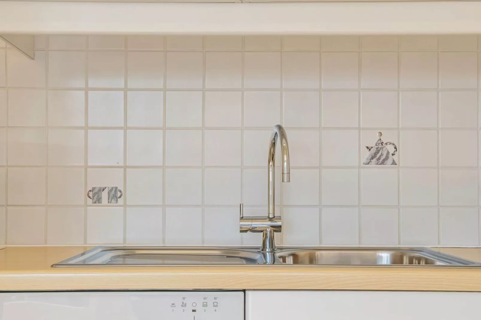 Manderley 0304-Kitchen