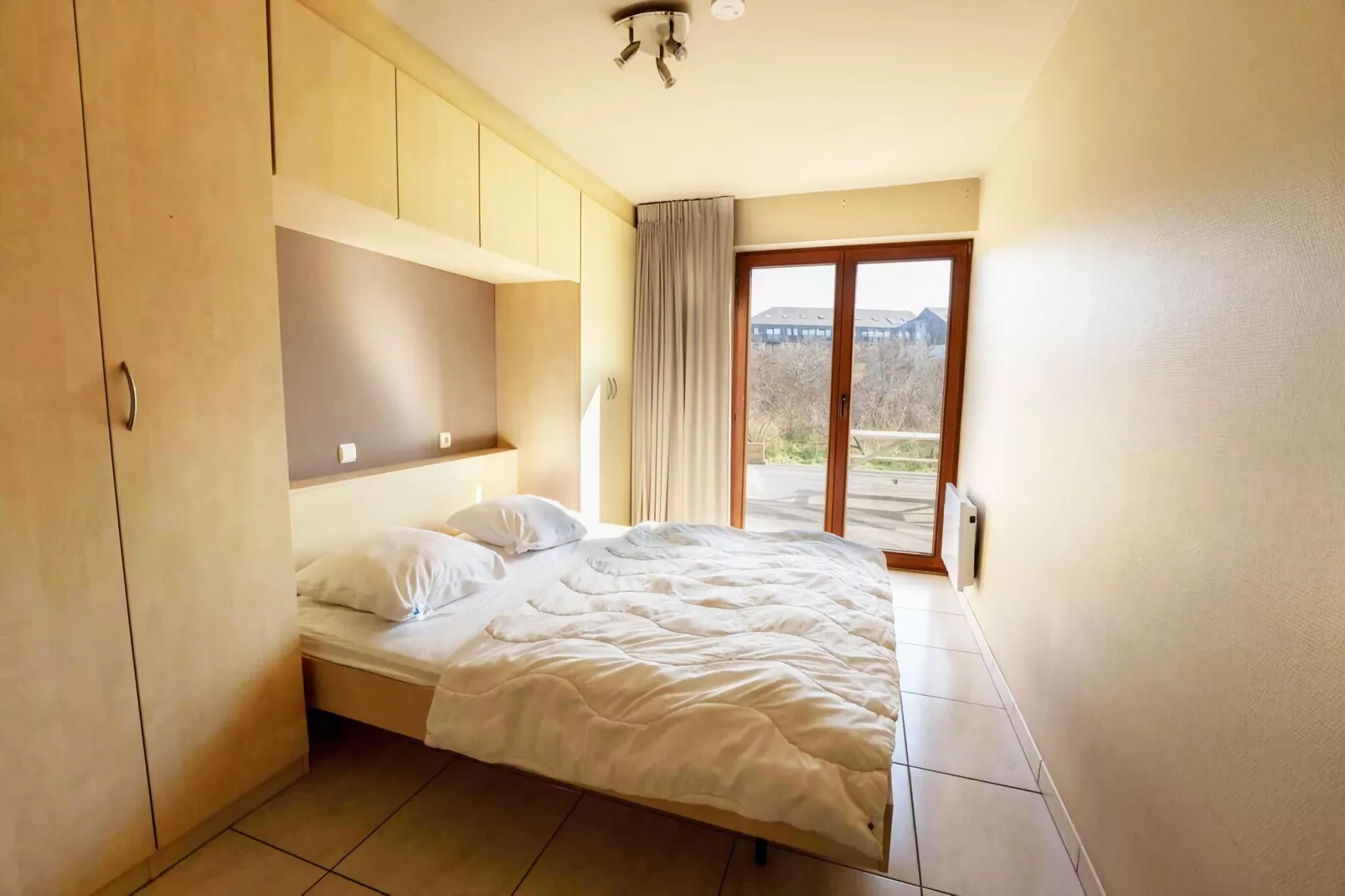 PLAZA A1/A1B01-Bedroom