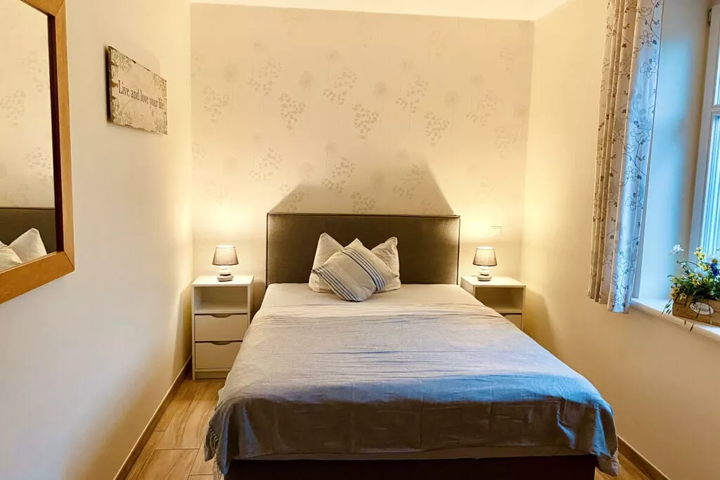 257797	-Bedroom