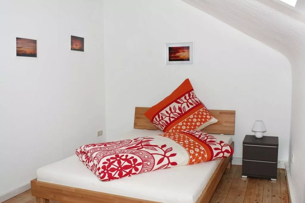 195863-Bedroom