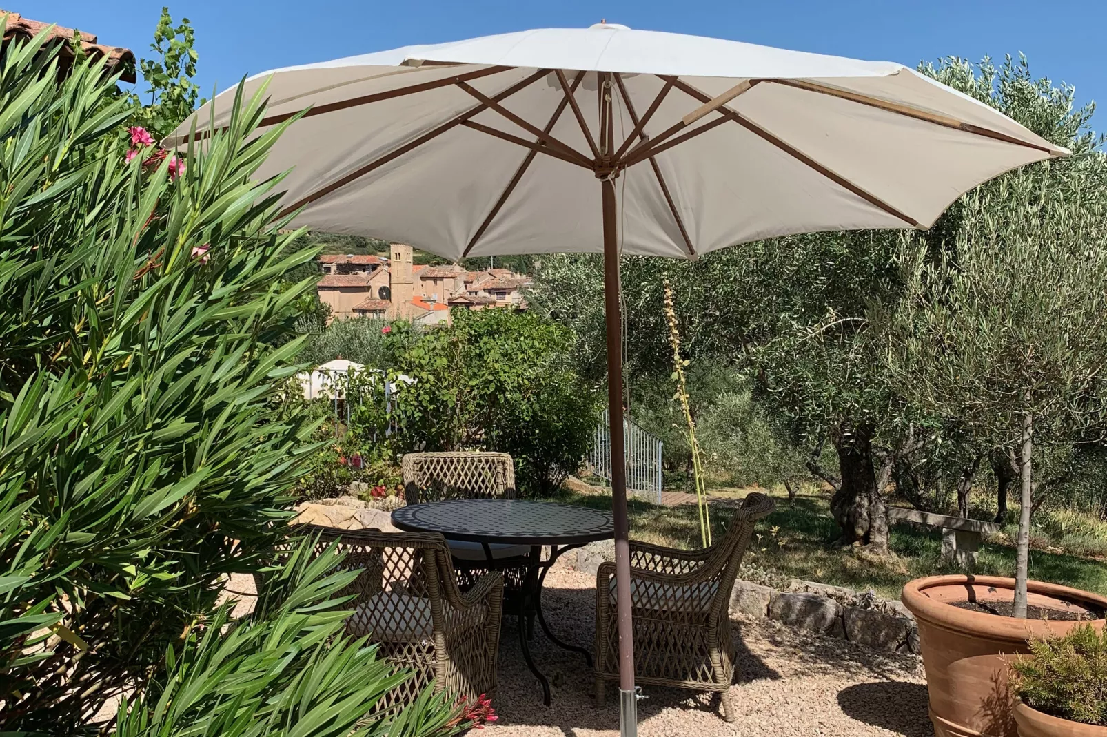 Villa Brancassi-Gärten Sommer