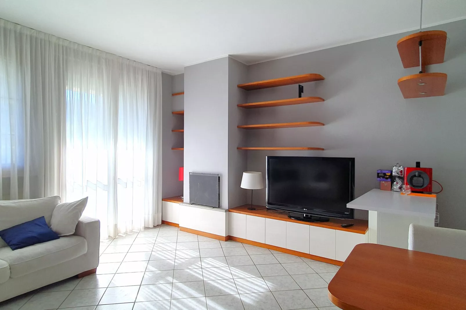 BOS04/1-Living room
