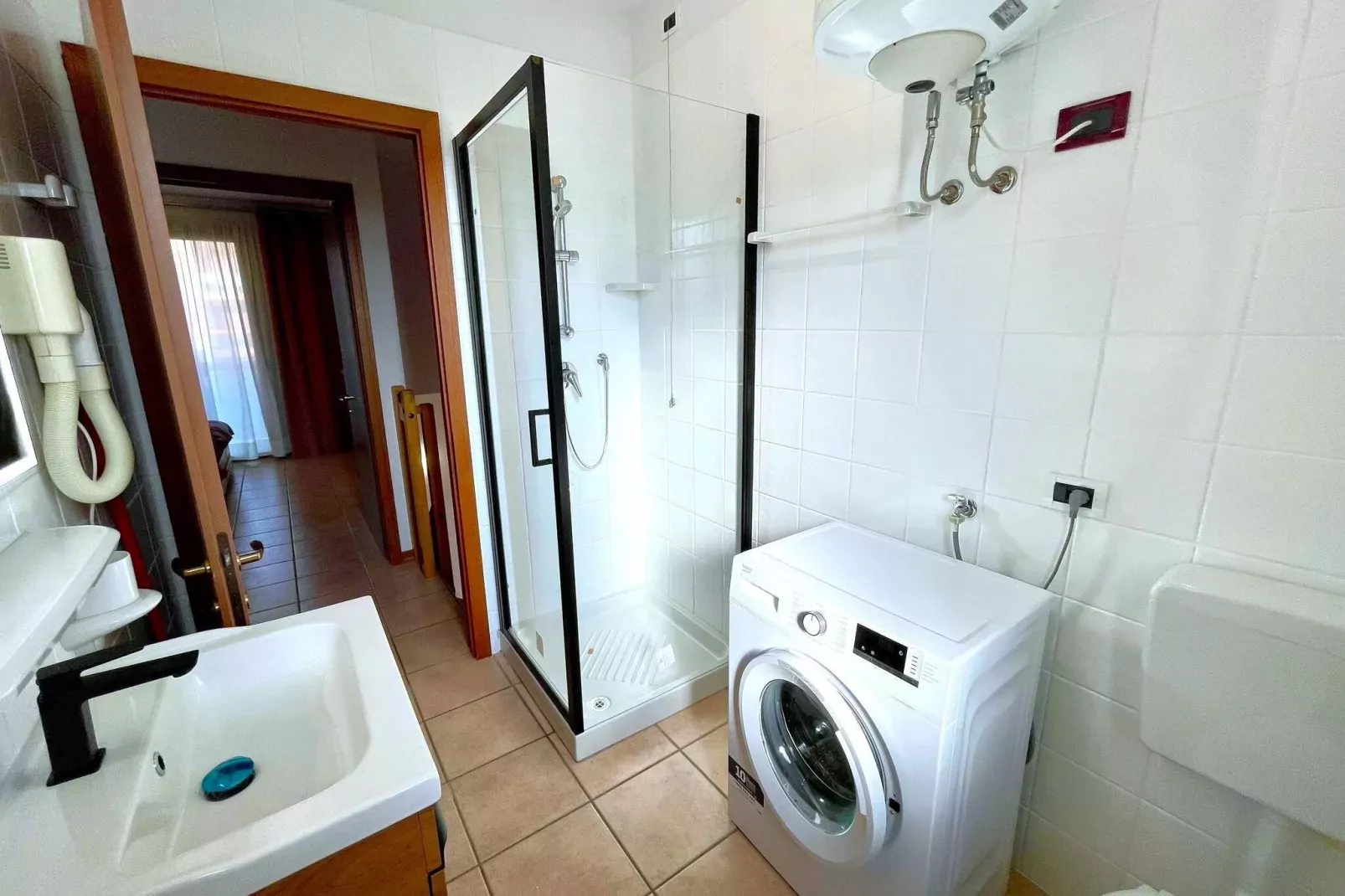 Ginepri D 8-Badezimmer