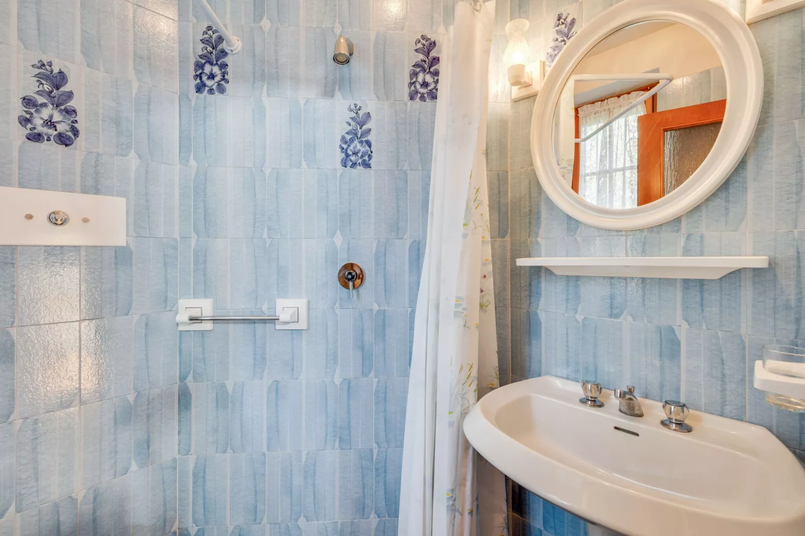 Villa Pozzol-Bathroom