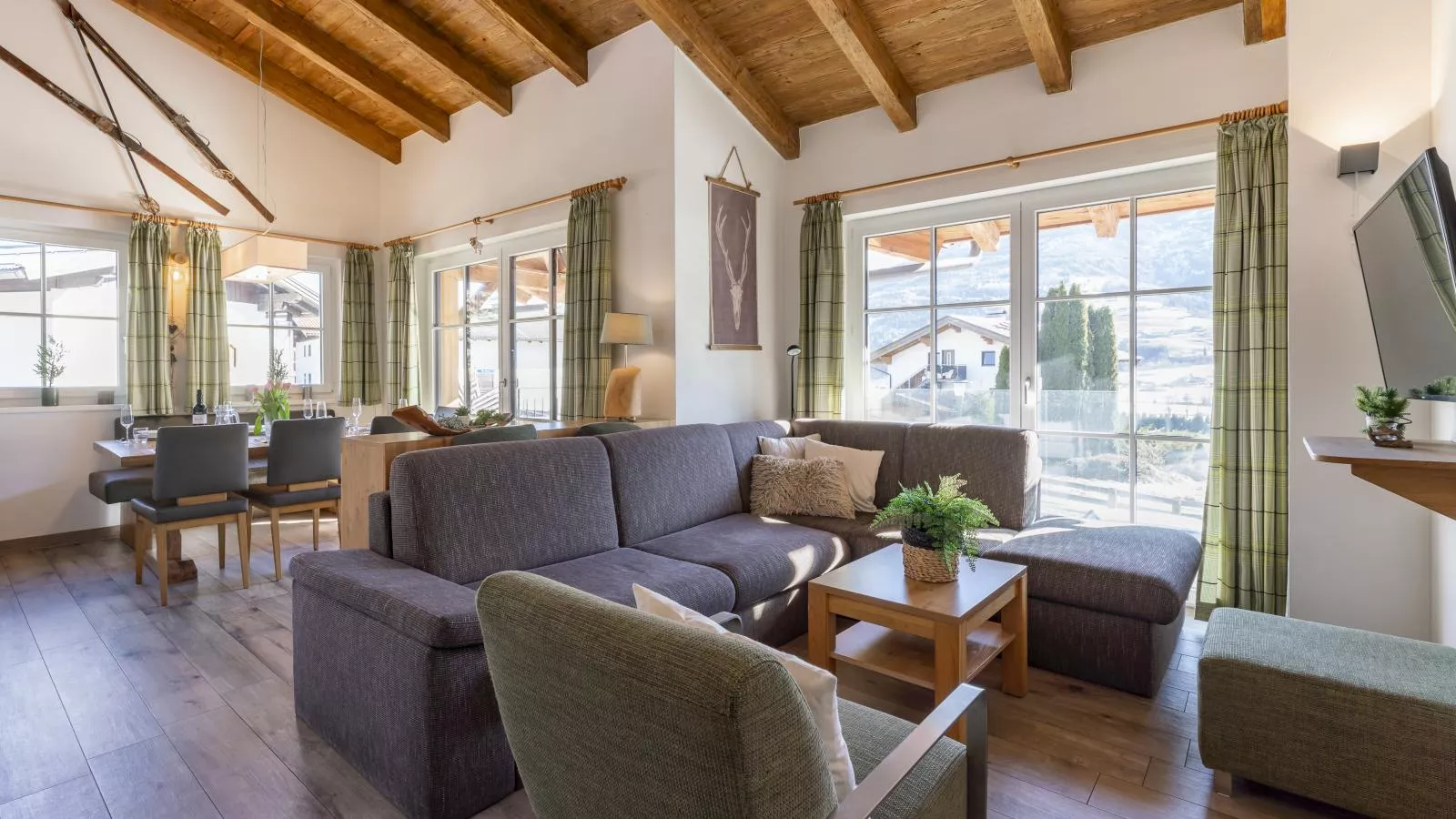 Luxury Tauern Suite Walchen Kaprun 4-Living room