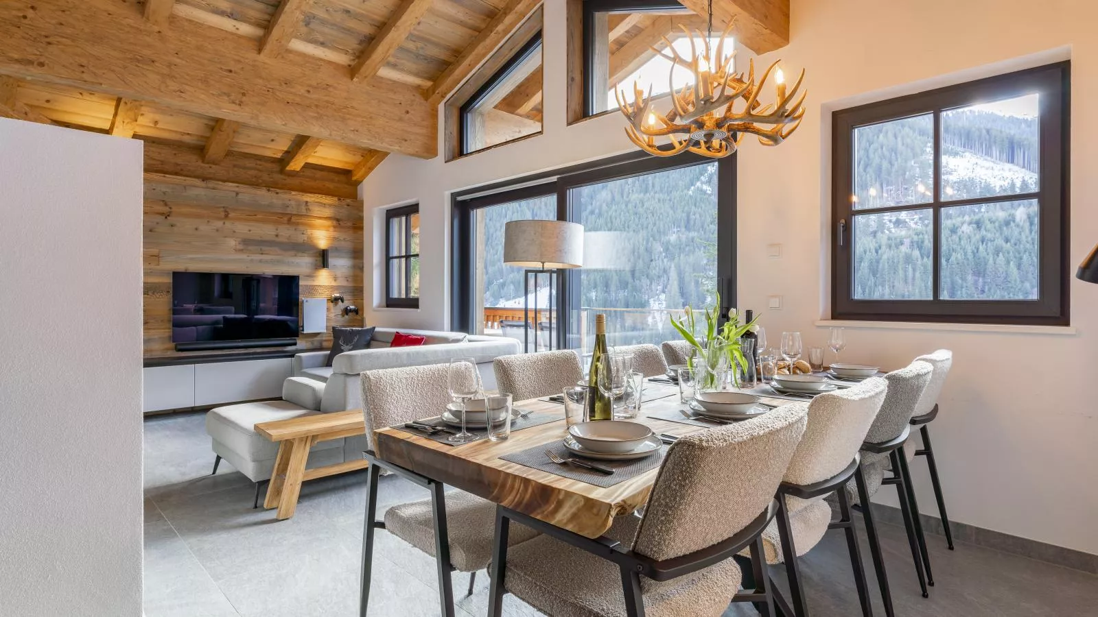 Haus am Hang-Dining room