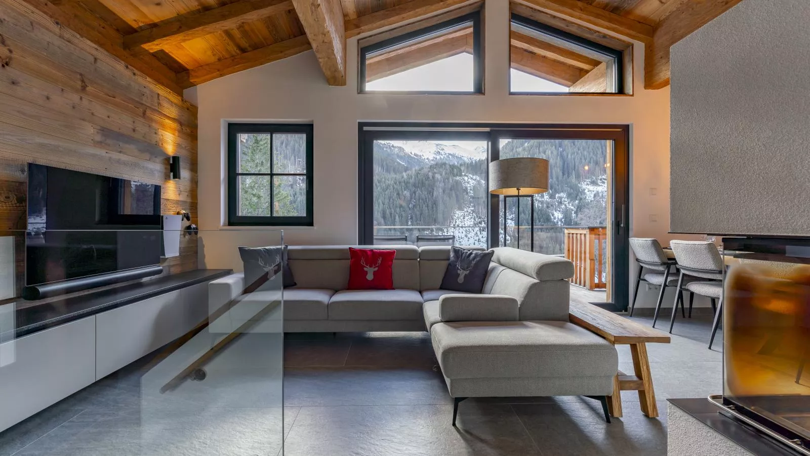 Haus am Hang-Living room
