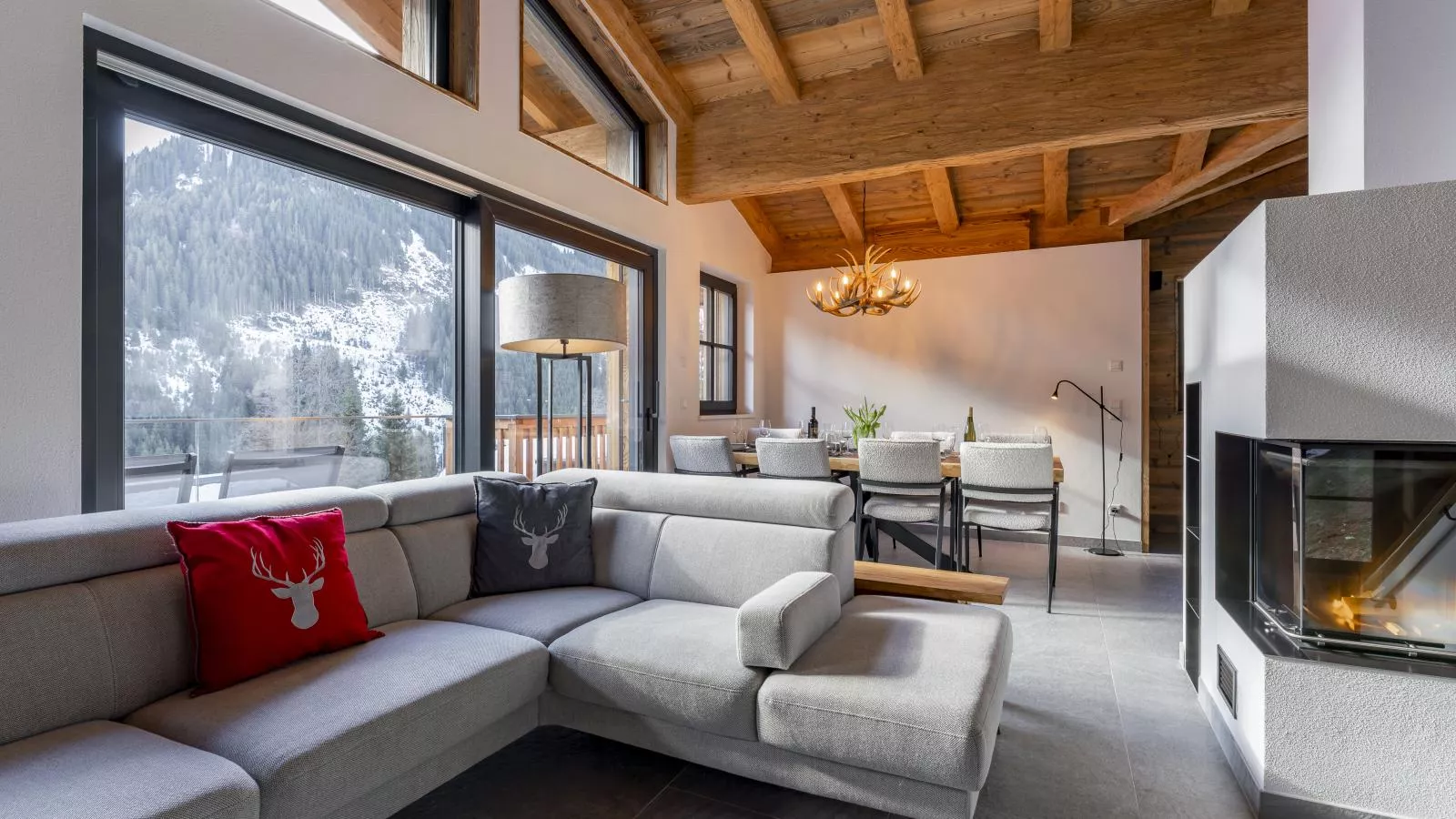 Haus am Hang-Living room