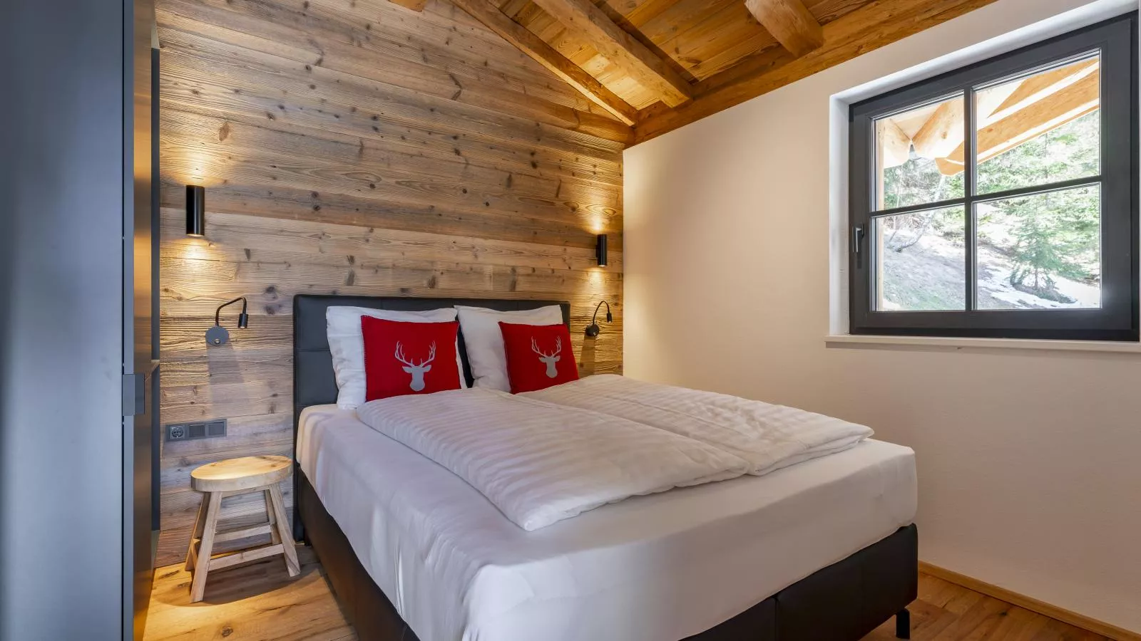 Haus am Hang-Bedroom