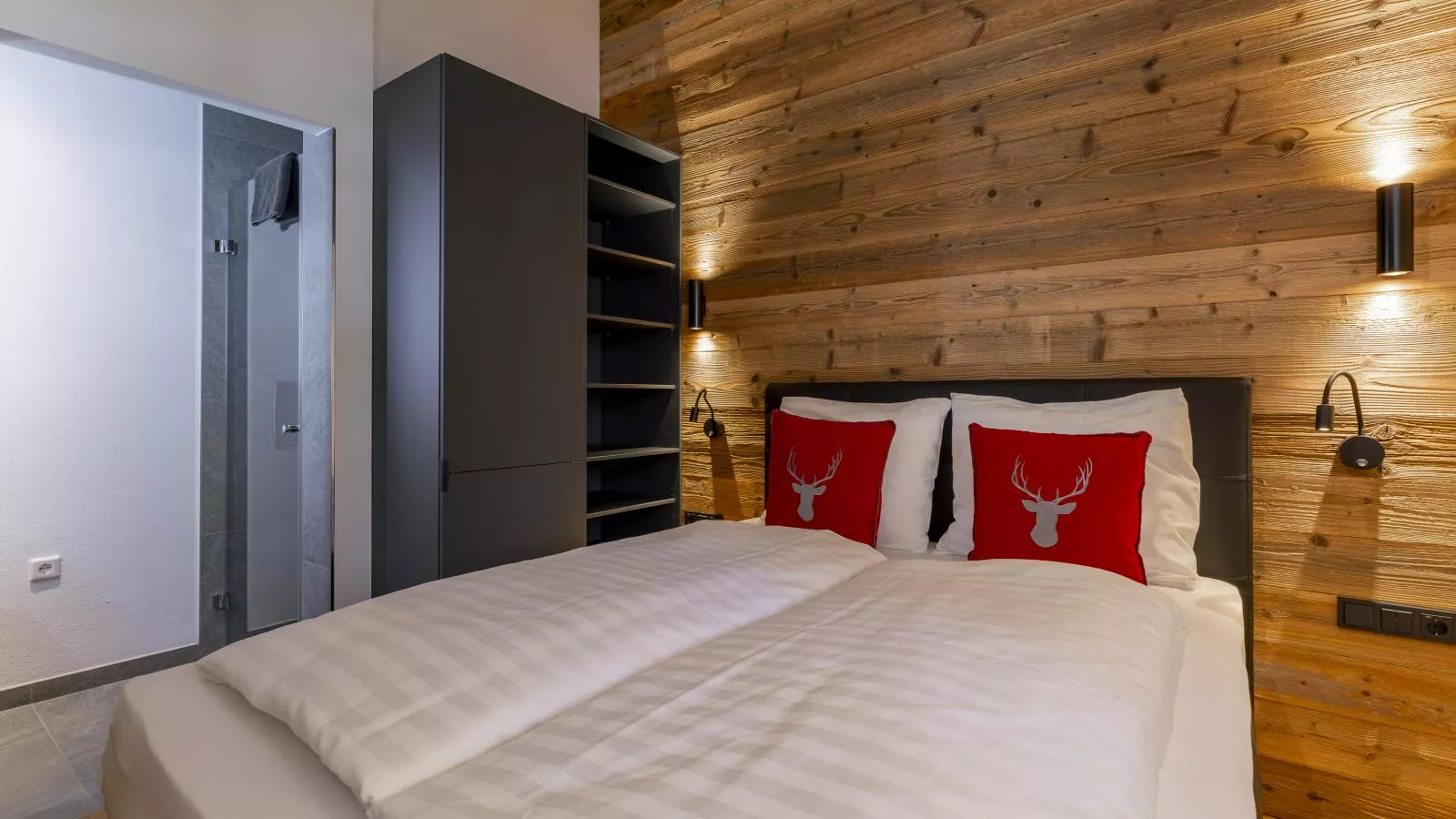 Haus am Hang-Bedroom