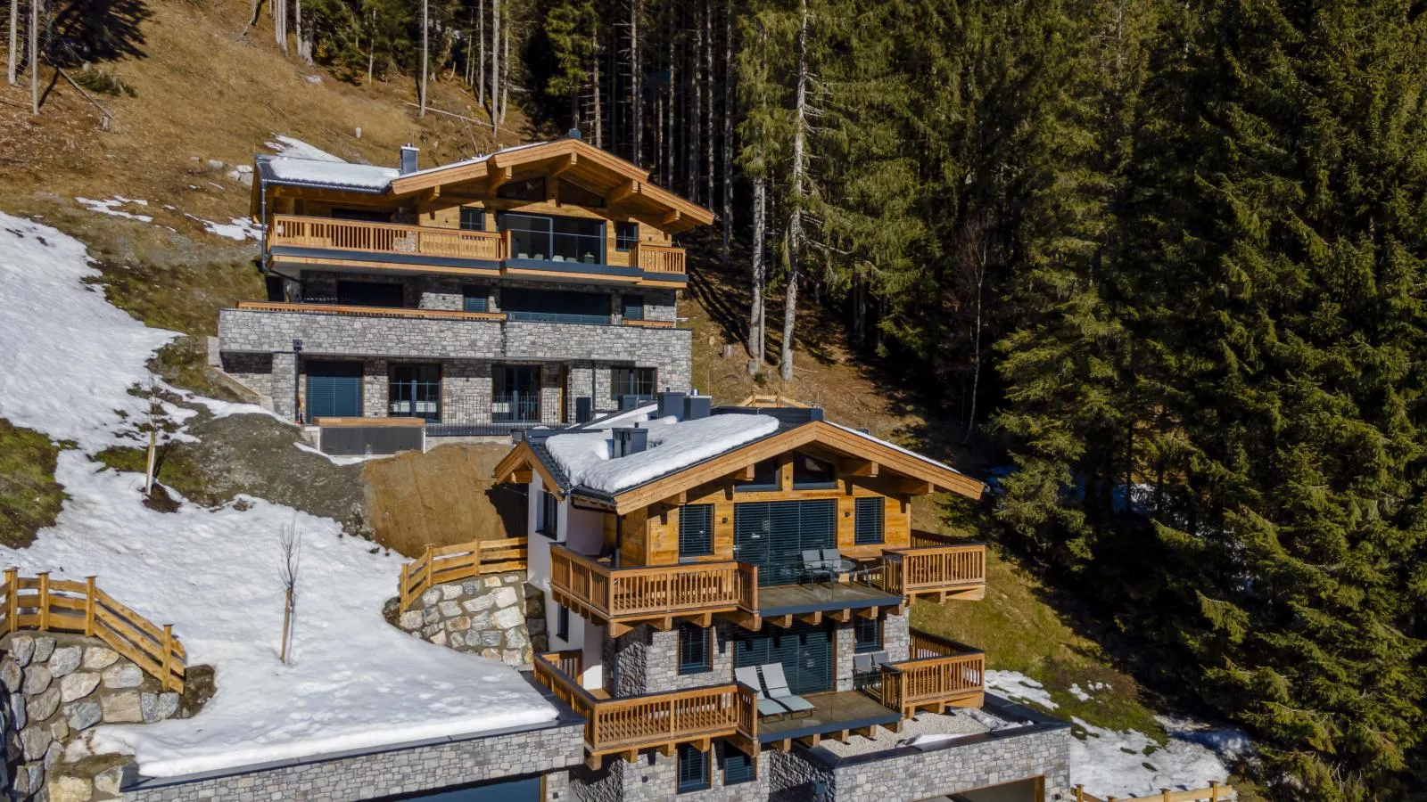 Haus am Hang-Exterior winter